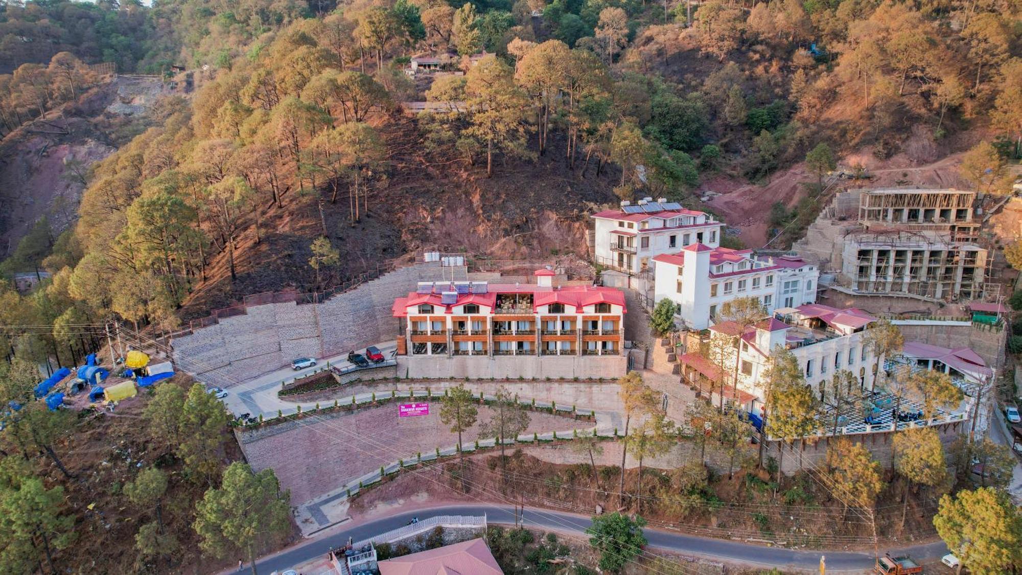 The Sanawar Heights I Kasauli I New Property Esterno foto